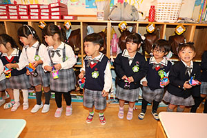 お菓子探し　ハッピーハロウィン🎃　ことり・こあら