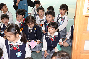 お菓子探し　ハッピーハロウィン🎃　ことり・こあら