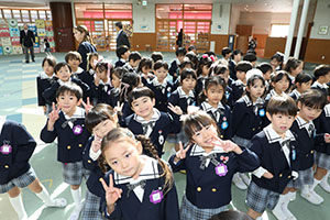 エンゼルドームで記念撮影　年長