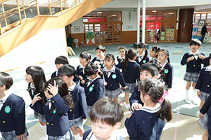 エンゼルドームで記念撮影　年長