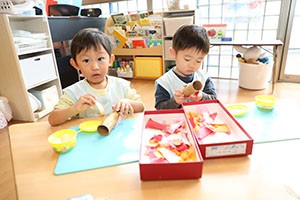 ミノムシの制作　あひる