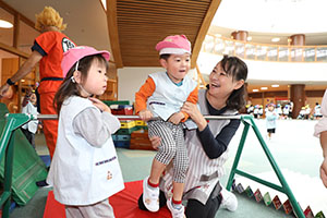 みんなで自由あそび　2歳児クラス