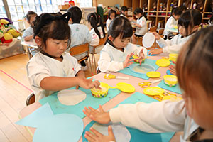 冬の制作　雪だるま　さくら