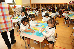 冬の制作　雪だるま　さくら