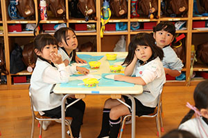 冬の制作　雪だるま　さくら