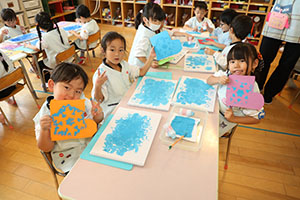 冬の制作　ブーツ　たんぽぽ