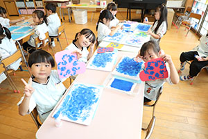 冬の制作　ブーツ　たんぽぽ