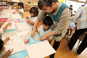 冬の制作　ブーツ　たんぽぽ