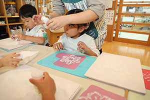 冬の制作　ブーツ　たんぽぽ