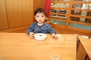 どんぐりのバッジ　あひる