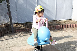 園庭遊び　年中Bチーム・2歳児クラス　NO．2