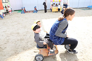 園庭遊び　年中Bチーム・2歳児クラス　NO．2