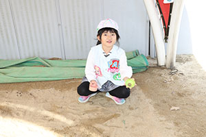 園庭遊び　年中Bチーム・2歳児クラス　NO．2