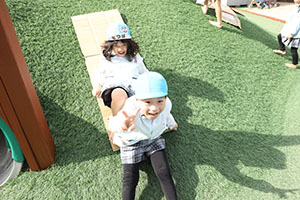 園庭遊び　年中Bチーム・2歳児クラス　NO．2