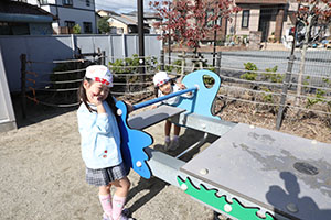 園庭遊び　年中Bチーム・2歳児クラス　NO．2