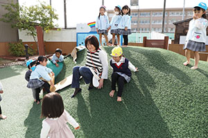 園庭遊び　年中Bチーム・2歳児クラス　NO．2