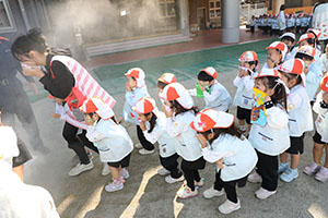 避難訓練　ー消防車がやってきたー　　NO.2