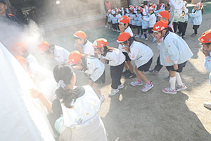 避難訓練　ー消防車がやってきたー　　NO.2