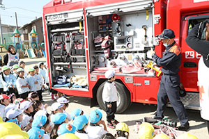 避難訓練　ー消防車がやってきたー　　NO.2