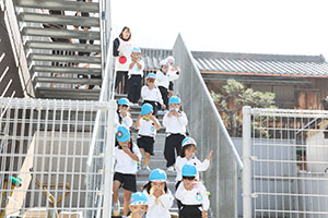 避難訓練　ー消防車がやってきたー　　NO.1