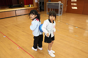 体操教室　ーボール投げー　たんぽぽ