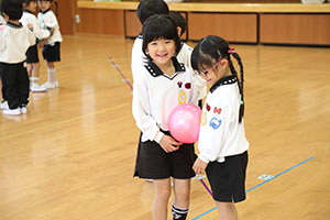 体操教室　ーボール投げー　ひまわり