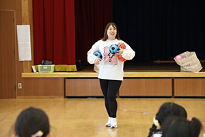 体操教室　ーボール投げー　ひまわり