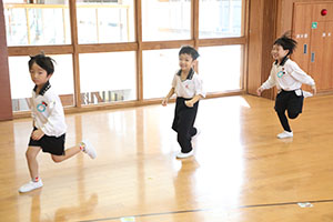 体操教室　ーボール投げー　さくら