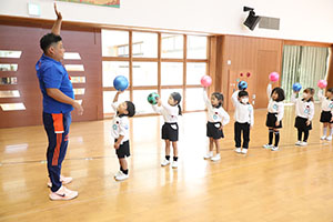 体操教室　ーボール投げー　さくら