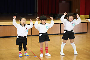 体操教室　ーボール投げー　さくら