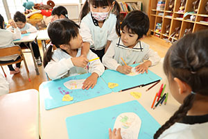 勤労感謝の日の制作　たんぽぽ