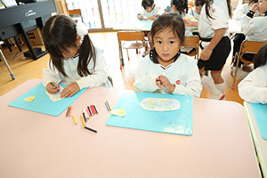 勤労感謝の日の制作　たんぽぽ