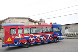 汽車バスに乗りました🚌　2歳児クラス