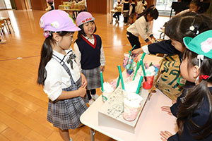 フードコートごっこ楽しかったね　すみれ・E・A