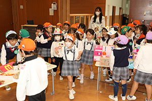 フードコートごっこ楽しかったね　すみれ・E・A