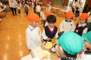 フードコートごっこ楽しかったね　すみれ・E・A