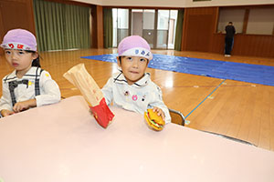 フードコートごっこ楽しかったね　すみれ・E・A