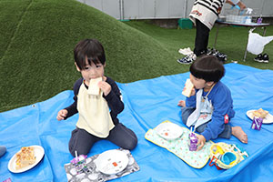 キッズガーデンでピクニック🍴　ぺんぎん