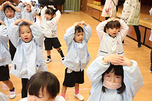 歌・カスタの予行が行われました　年少組