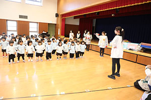 歌・カスタの予行が行われました　年少組