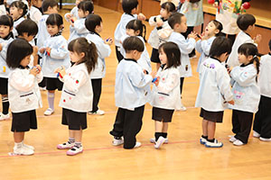 歌・カスタの予行が行われました　年少組