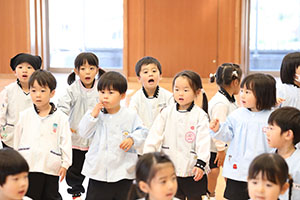歌・カスタの予行が行われました　年少組