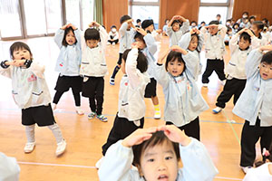 歌・カスタの予行が行われました　年少組