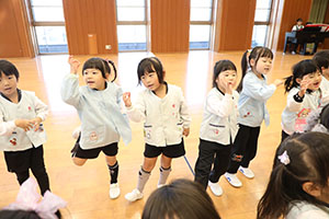 歌・カスタの予行が行われました　年中組