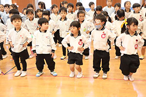 歌・カスタの予行が行われました　年中組