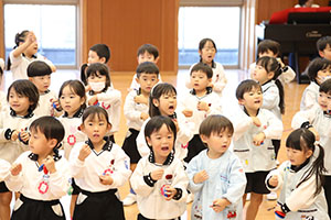 歌・カスタの予行が行われました　年中組