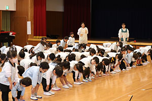 歌・カスタの予行が行われました　年中組