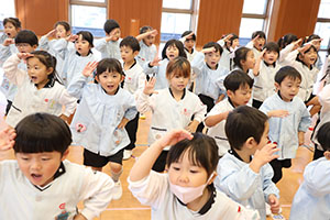 歌・カスタの予行が行われました　年中組