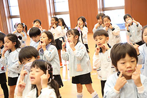 歌・カスタの予行が行われました　年長組