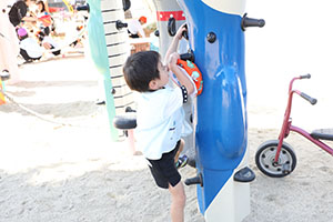 元気いっぱい園庭遊び！！　年長Aチーム